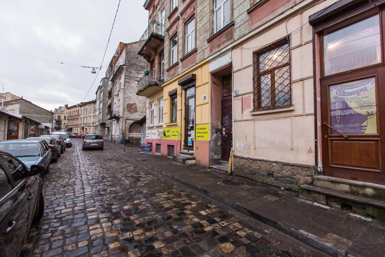 Квартира Подобово В Центрі На Вулиця Скорика 25 Колишня Чайковського Біля Філармонії 利沃夫 外观 照片